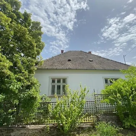 Mencsvar Holiday home *