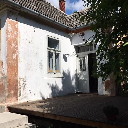 Mencsvar Holiday home *